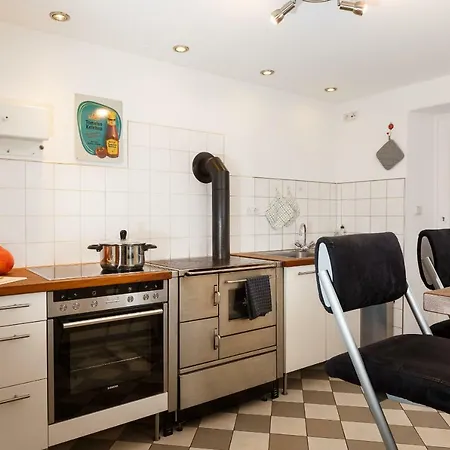 Auszeit-eifel Eifelhaus Burgaß 1807 Sauna&badezuber Ferienhaus *